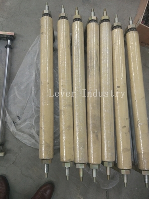 China Los rodillos de acero con Kevlar envuelven/manga de la fibra proveedor